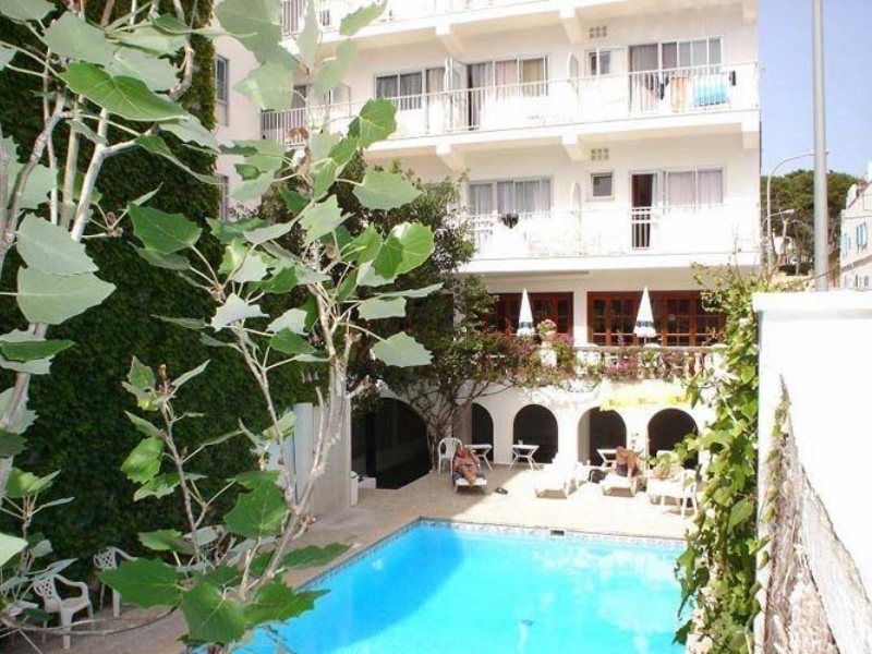 Hostal Cas Bombu Cala Ratjada  Exterior foto